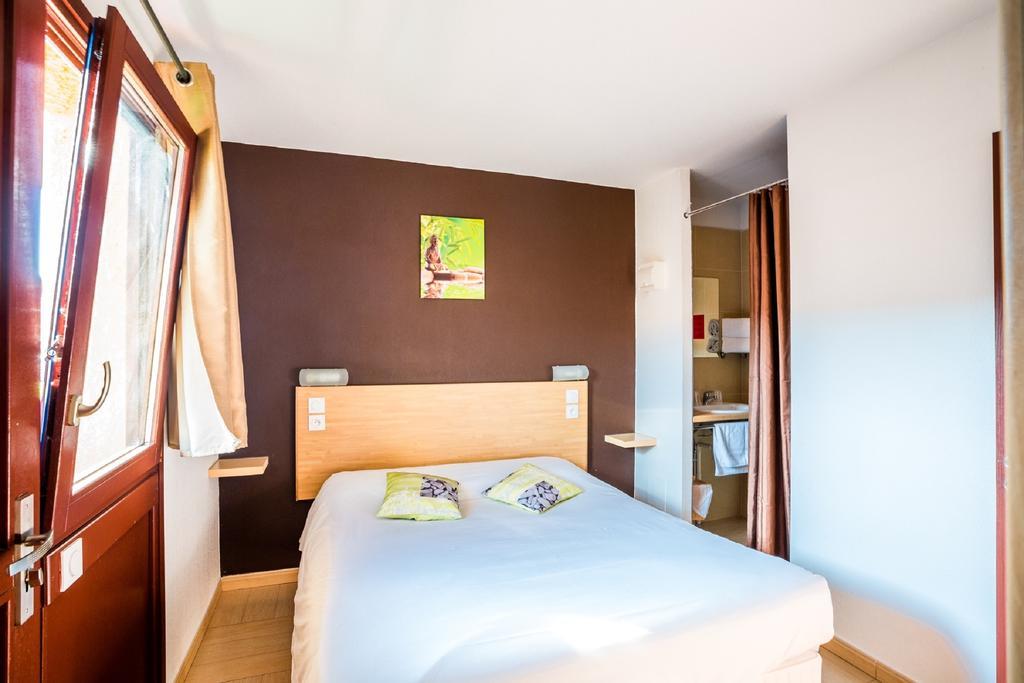 Acajou Hotel *